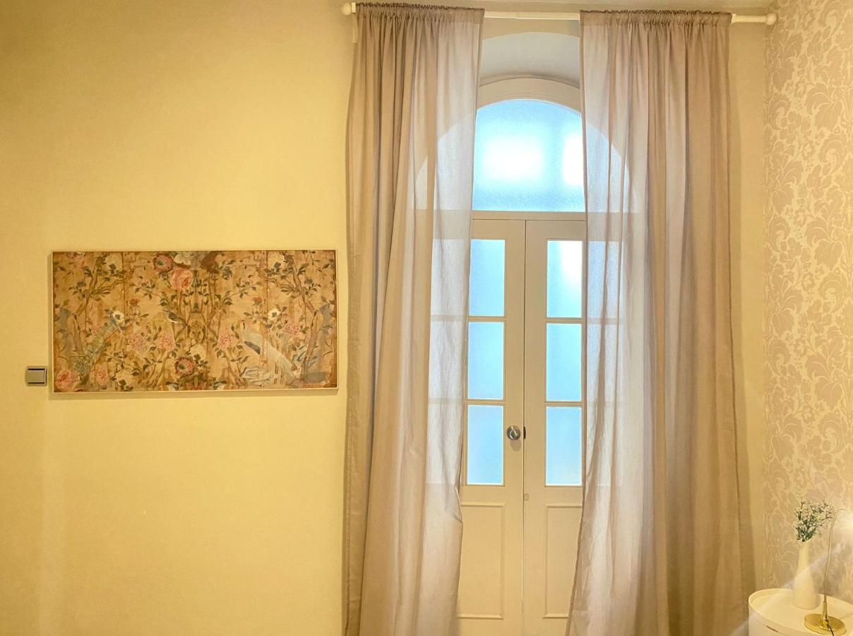 Apartamento Colon 1451 - Pleno Centro Y Wifi Gratis Cadiz Dış mekan fotoğraf